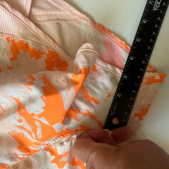 Under Armour Vibrant Pink and Orange Shorts 0003 - Picture 4 of 4